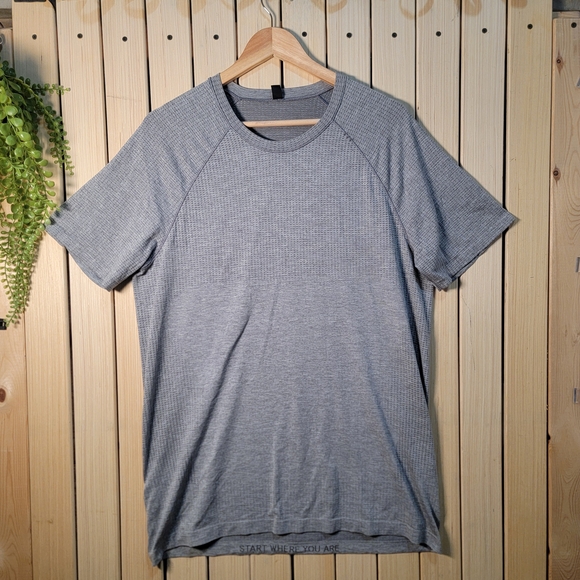 lululemon athletica Other - Lululemon Athletica Shirt. Light Gray Short-Sleeve Crew Tee